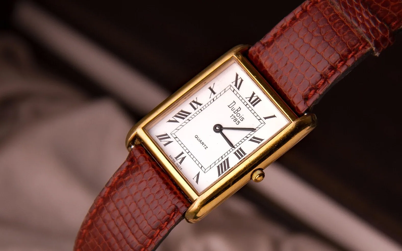 Wrist watch, clock and antique